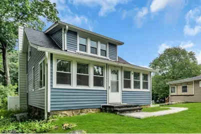 7 Birchwood Dr, Mount Olive, NJ 07828 - Photo 1