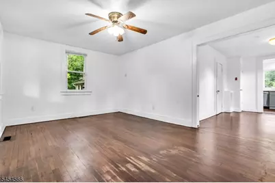 7 Birchwood Dr, Mount Olive, NJ 07828 - Photo 8
