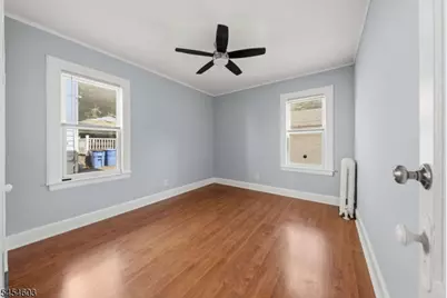 17 Boyden Pkwy #1, Maplewood, NJ 07040 - Photo 4