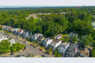 17 Boyden Pkwy #1, Maplewood, NJ 07040 - Photo 18