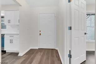 54 Junco Ct, Readington, NJ 08887 - Photo 2