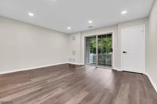 54 Junco Ct, Readington, NJ 08887 - Photo 10