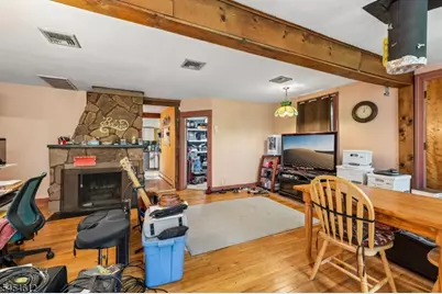 18 Nakomis Path, Lincoln Park, NJ 07035 - Photo 4