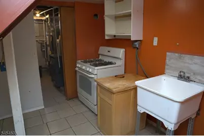 292 Governor St, Paterson, NJ 07501 - Photo 10