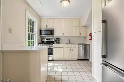 22 Elm St, Tenafly, NJ 07670 - Photo 10