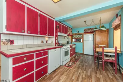 41 Dacotah Ave, Parsippany, NJ 07034 - Photo 8