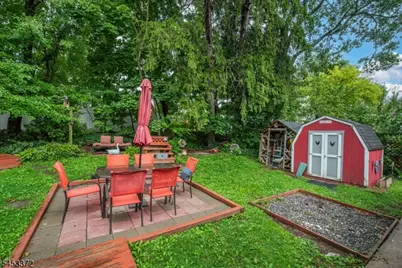 41 Dacotah Ave, Parsippany, NJ 07034 - Photo 18