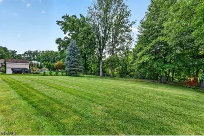 105 Victoria Drive, Clark Township, NJ 07066 - Photo 30
