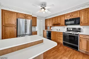 105 Victoria Dr, Clark Township, NJ 07066 - Photo 10