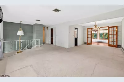 105 Victoria Drive, Clark Township, NJ 07066 - Photo 6