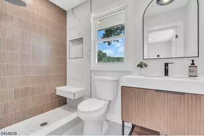 419 Martin St, Roselle, NJ 07203 - Photo 8