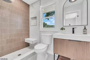 419 Martin St, Roselle, NJ 07203 - Photo 8