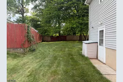 652 Holly Ln, North Brunswick Township, NJ 08902 - Photo 32