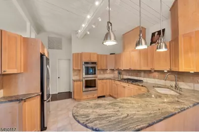 1 Driftway St, Roseland, NJ 07068 - Photo 10