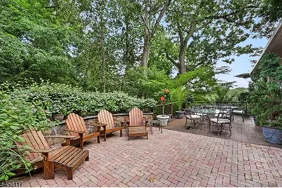 1 Driftway St, Roseland, NJ 07068 - Photo 12