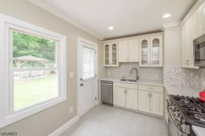167 Beverly Hill Rd, Clifton, NJ 07012 - Photo 8