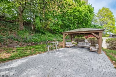 167 Beverly Hill Rd, Clifton, NJ 07012 - Photo 2