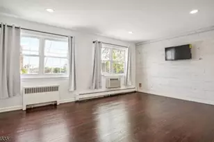 604 Chestnut St, Union Township, NJ 07083 - Photo 2