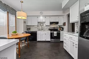 291 Cheyenne Rd, Andover Township, NJ 07848 - Photo 6