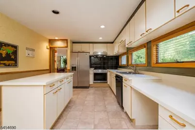 4 High Mountain Trl, Lincoln Park, NJ 07035 - Photo 4