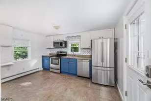 15 Laceytown Rd, Hardyston Township, NJ 07416 - Photo 2