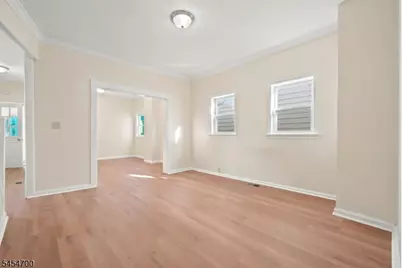 359 S 18th St, Newark, NJ 07103 - Photo 10