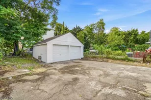 359 S 18th St, Newark, NJ 07103 - Photo 40