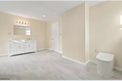 359 S 18th St, Newark, NJ 07103 - Photo 28