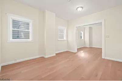 359 S 18th St, Newark, NJ 07103 - Photo 8