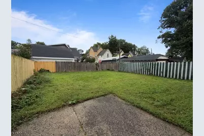 13 Linwood Pl, East Orange, NJ 07017 - Photo 2