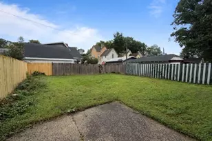 13 Linwood Pl, East Orange, NJ 07017 - Photo 2