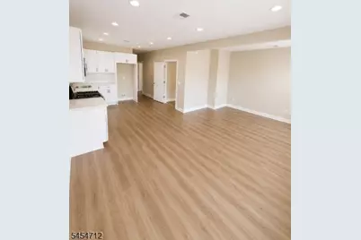923 Kenneth Ave, Elizabeth, NJ 07202 - Photo 2