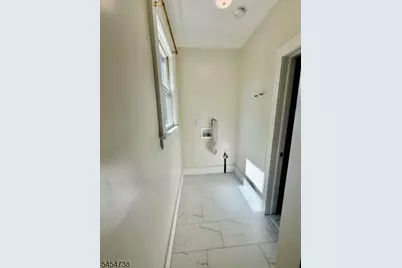 136 Hobson St, Newark, NJ 07112 - Photo 6