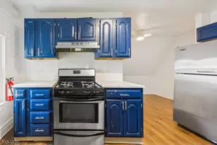 209 N 11th St, Newark, NJ 07107 - Photo 1