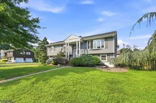 177 Truman Terrace, Paramus, NJ 07652 - Photo 2
