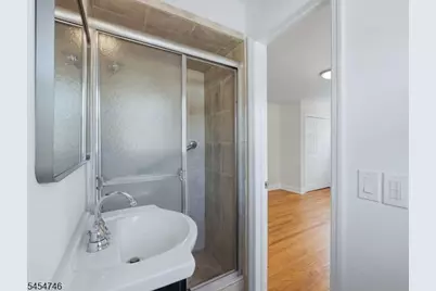 177 Truman Ter, Paramus, NJ 07652 - Photo 18