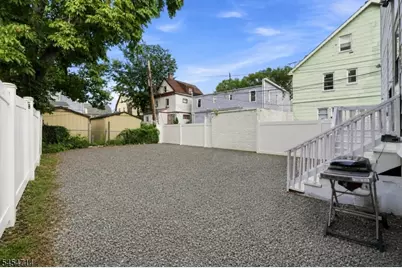 250 Elmwood Ave, East Orange, NJ 07018 - Photo 30