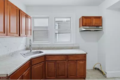 250 Elmwood Ave, East Orange, NJ 07018 - Photo 14