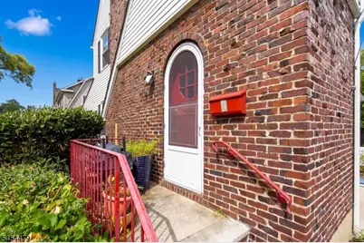 4 Doering Way, Cranford Township, NJ 07016 - Photo 2
