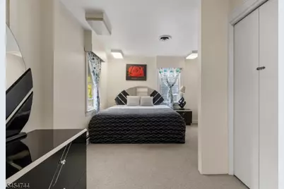 489 N Clinton St, East Orange, NJ 07017 - Photo 6