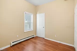 693 S 20th St, Newark, NJ 07103 - Photo 14