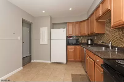 808 Eves Dr #1A, Hillsborough Township, NJ 08844 - Photo 10