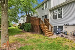 9 Bridge Pointe Dr, Old Bridge Township, NJ 08879 - Photo 4