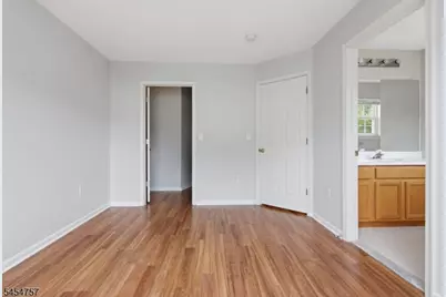 9 Bridgepointe Dr, Old Bridge Township, NJ 08879 - Photo 20