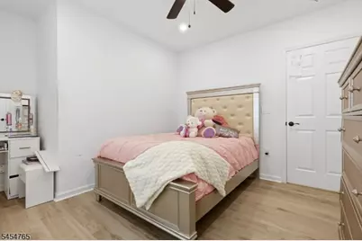 62 Pinetree Dr, Sayreville Boro, NJ 08859 - Photo 32