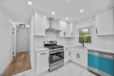 1834 Holly Rd, North Brunswick Township, NJ 08902 - Photo 16
