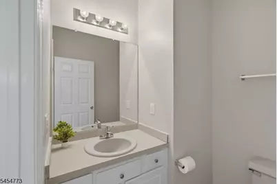 13 Reins Ct, Franklin Township, NJ 08873 - Photo 10