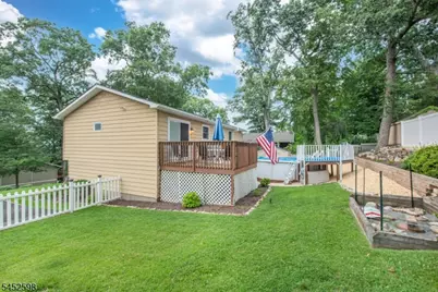 115 New York Ave, Jefferson Township, NJ 07849 - Photo 2