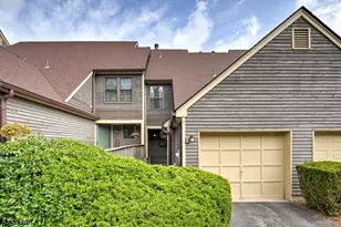 20E Quincy Ln, West Milford, NJ 07480 - Photo 2