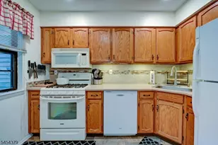 20E Quincy Ln, West Milford, NJ 07480 - Photo 14